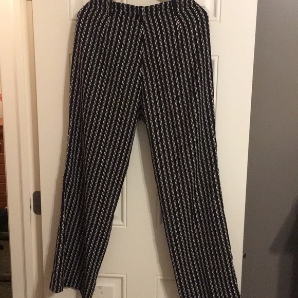 Trousers - Picture 2 of 3